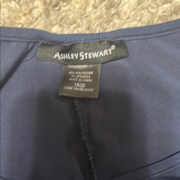 PLUS SIZE !! Ashley Stewart Blue Long Sleeve Cut Out Blouse - Picture 3 of 8